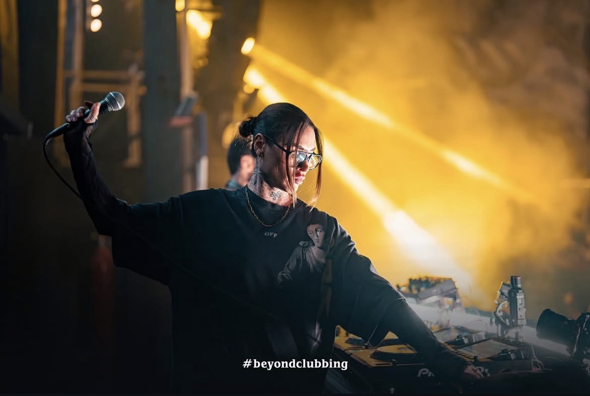 La Nouba DJ performansı